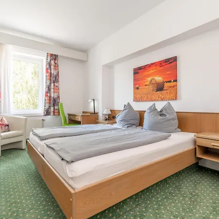 Hotel Kniestedter Hof 3*